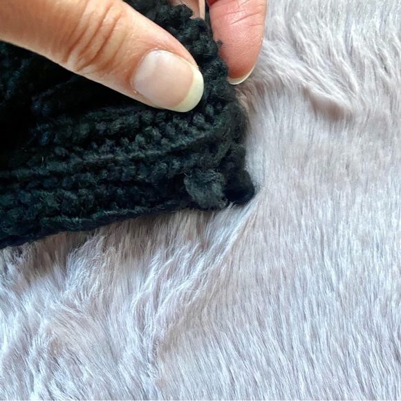 Vince Camuto black fingerless gloves - Picture 4 of 4